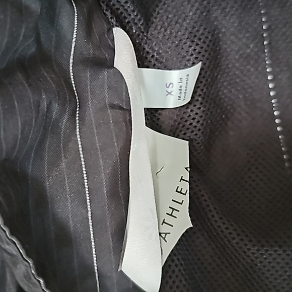 Athleta Run On Windbreaker light jacket Size  XS - Picture 9 of 11
